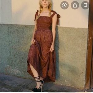 Dôen Jasmine dress in ditzy floral size small